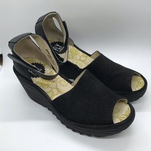 Fly London Yula Black Ankle Strap Wedge Sz 7